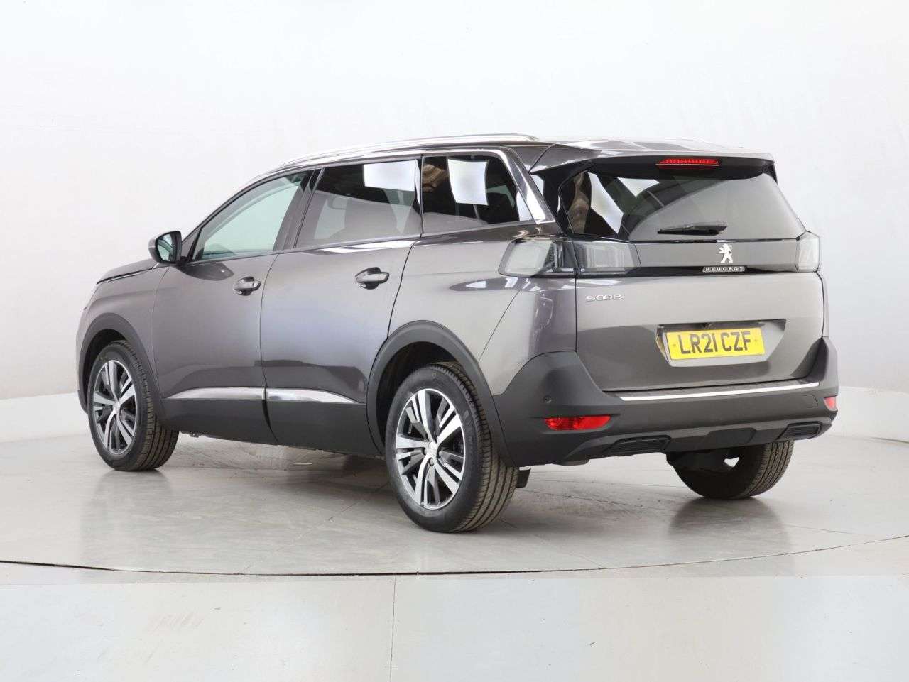 2021 PEUGEOT 5008 2021 PEUGEOT 5008