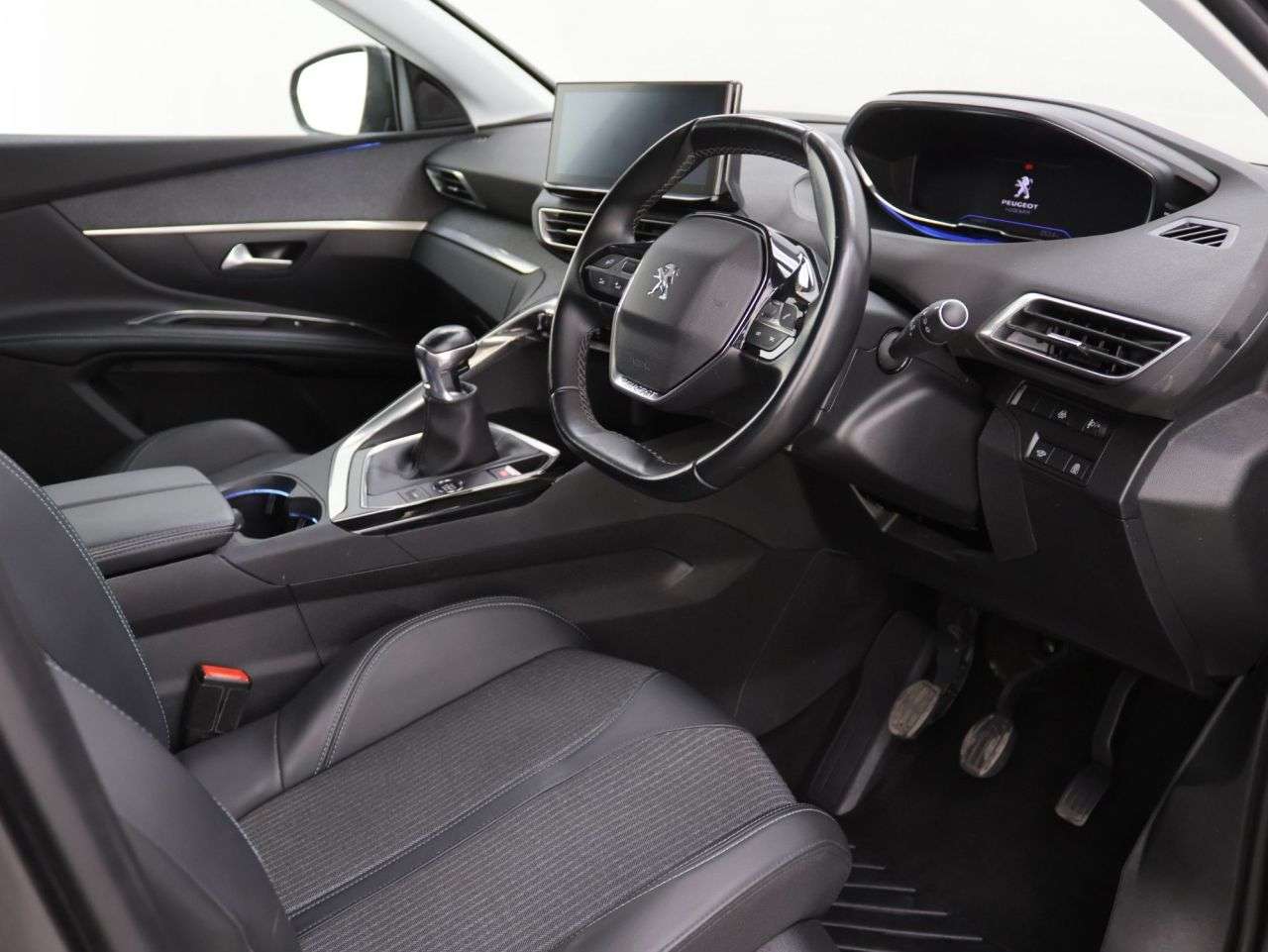 2021 PEUGEOT 5008 2021 PEUGEOT 5008