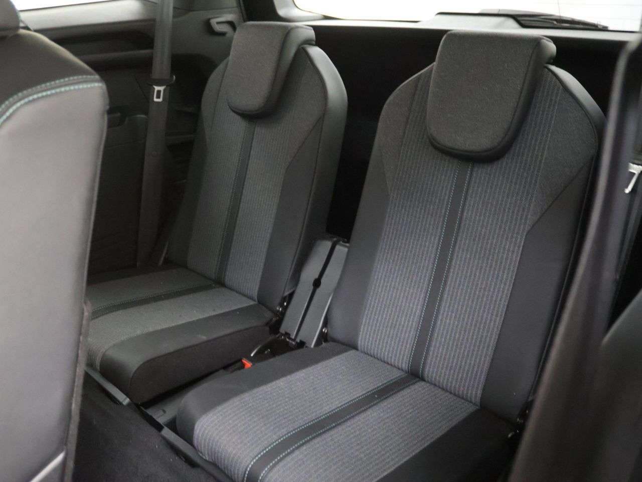 2021 PEUGEOT 5008 2021 PEUGEOT 5008