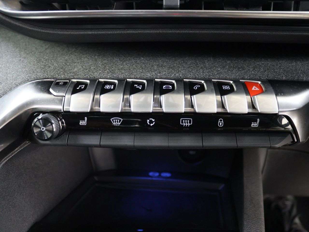 2019 PEUGEOT 3008 2019 PEUGEOT 3008
