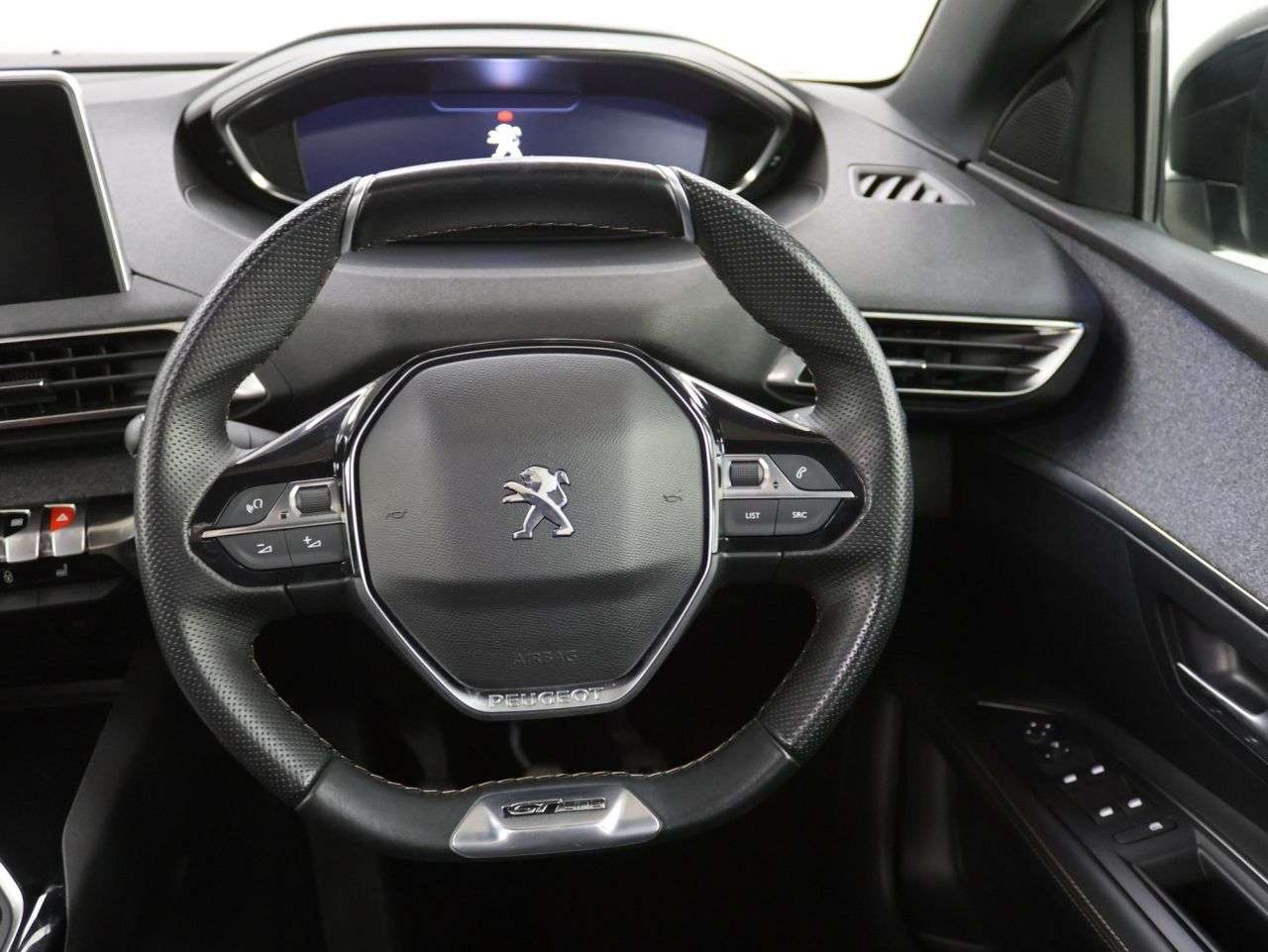 2019 PEUGEOT 3008 2019 PEUGEOT 3008