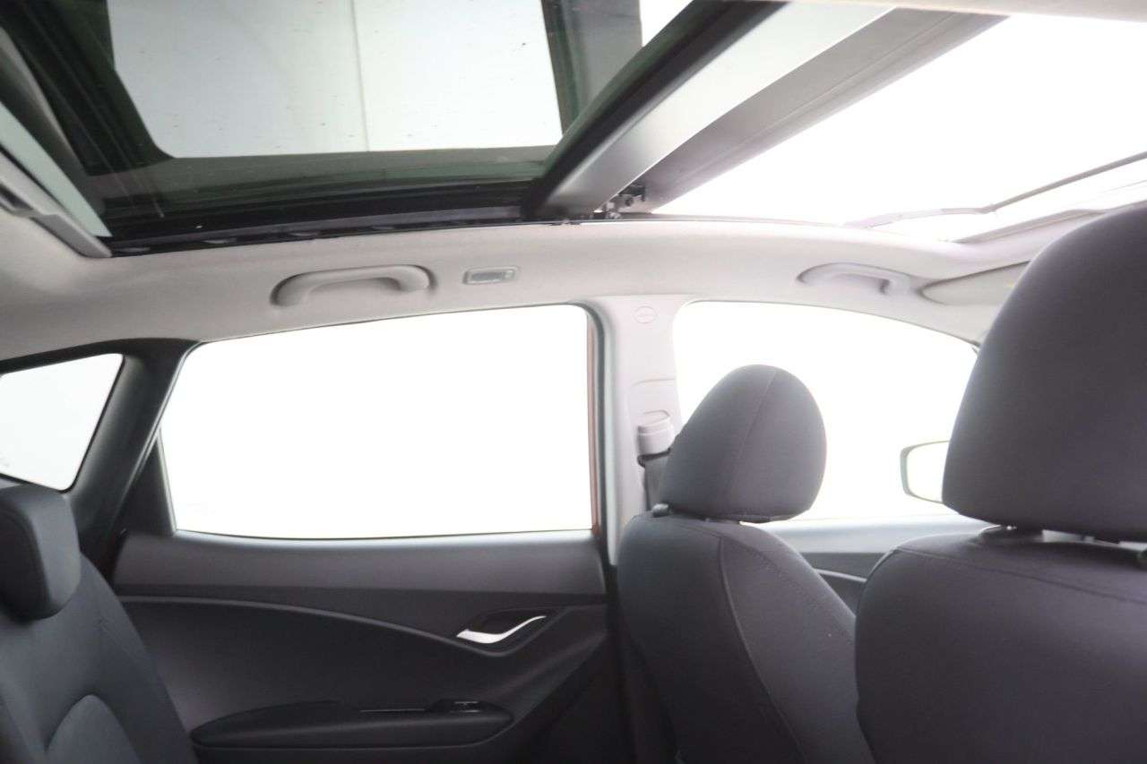 A 2018 HYUNDAI IX20 1.6 Premium Nav Hatchback 5dr Petrol Manual Euro 6 (125 ps) A 2018 HYUNDAI IX20 1.6 Premium Nav Hatchback 5dr Petrol Manual Euro 6 (125 ps)