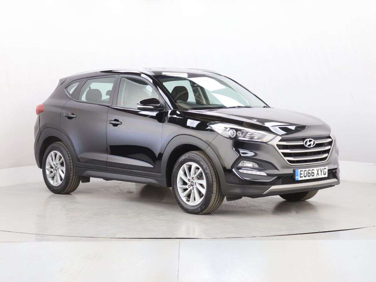 A 2016 HYUNDAI TUCSON 1.7 CRDi Blue Drive SE SUV 5dr Diesel Manual Euro 6 (s/s) (116 ps) A 2016 HYUNDAI TUCSON 1.7 CRDi Blue Drive SE SUV 5dr Diesel Manual Euro 6 (s/s) (116 ps)