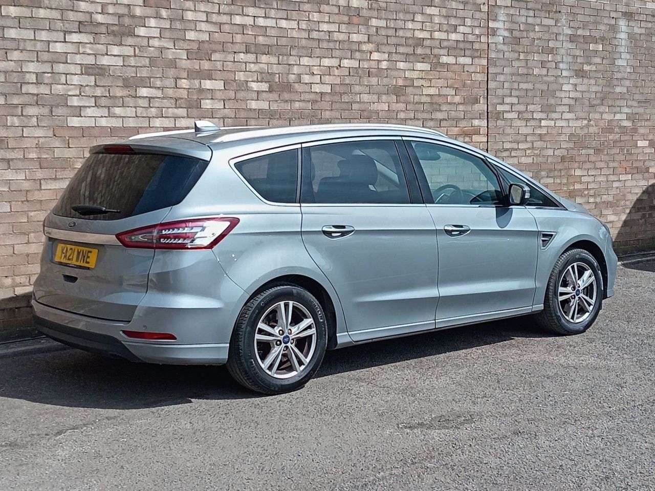 A 2021 FORD S-MAX 2.0 EcoBlue Titanium MPV 5dr Diesel Auto Euro 6 (s/s) (150 ps) A 2021 FORD S-MAX 2.0 EcoBlue Titanium MPV 5dr Diesel Auto Euro 6 (s/s) (150 ps)