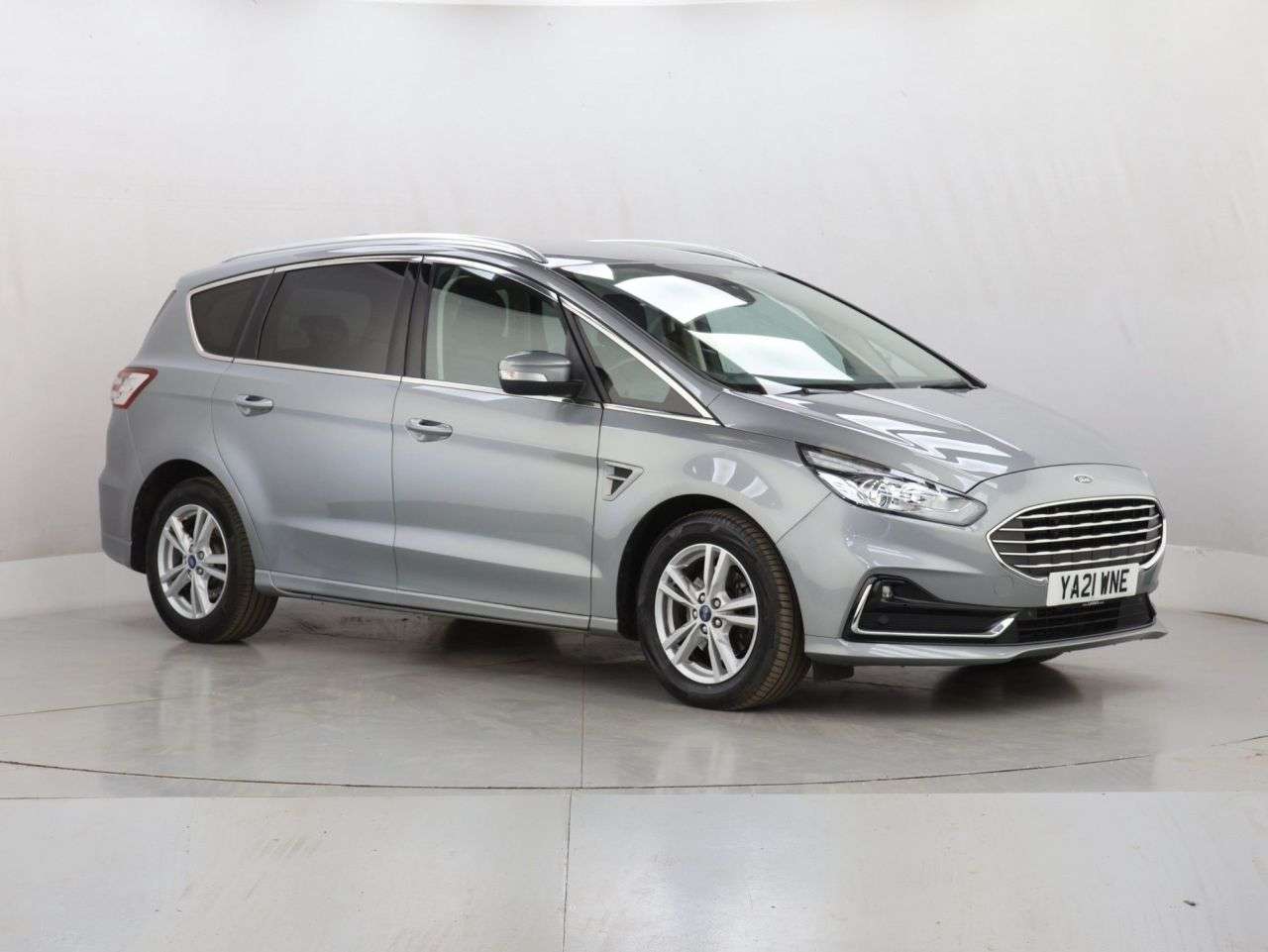 A 2021 FORD S-MAX 2.0 EcoBlue Titanium MPV 5dr Diesel Auto Euro 6 (s/s) (150 ps) A 2021 FORD S-MAX 2.0 EcoBlue Titanium MPV 5dr Diesel Auto Euro 6 (s/s) (150 ps)