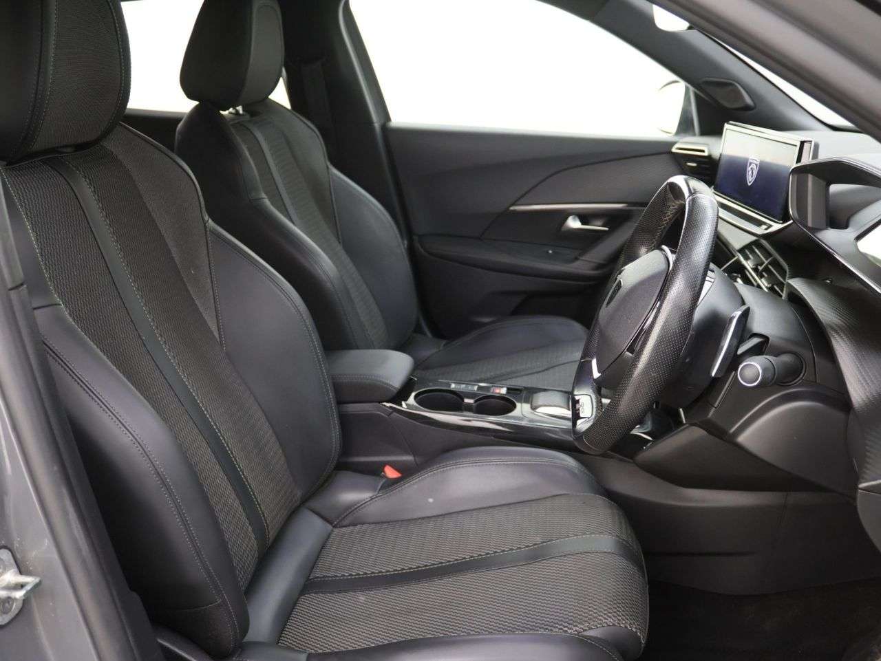 2023 PEUGEOT 2008 2023 PEUGEOT 2008