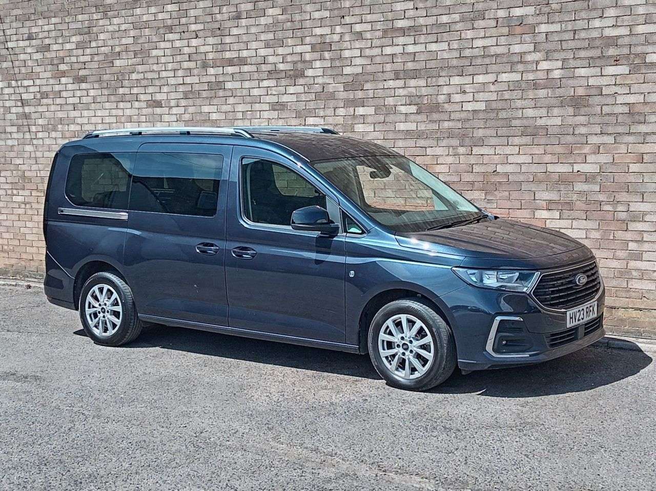 A 2023 FORD GRAND TOURNEO CONNECT 2.0 EcoBlue Titanium MPV 5dr Diesel Manual Euro 6 (s/s) (122 ps) A 2023 FORD GRAND TOURNEO CONNECT 2.0 EcoBlue Titanium MPV 5dr Diesel Manual Euro 6 (s/s) (122 ps)