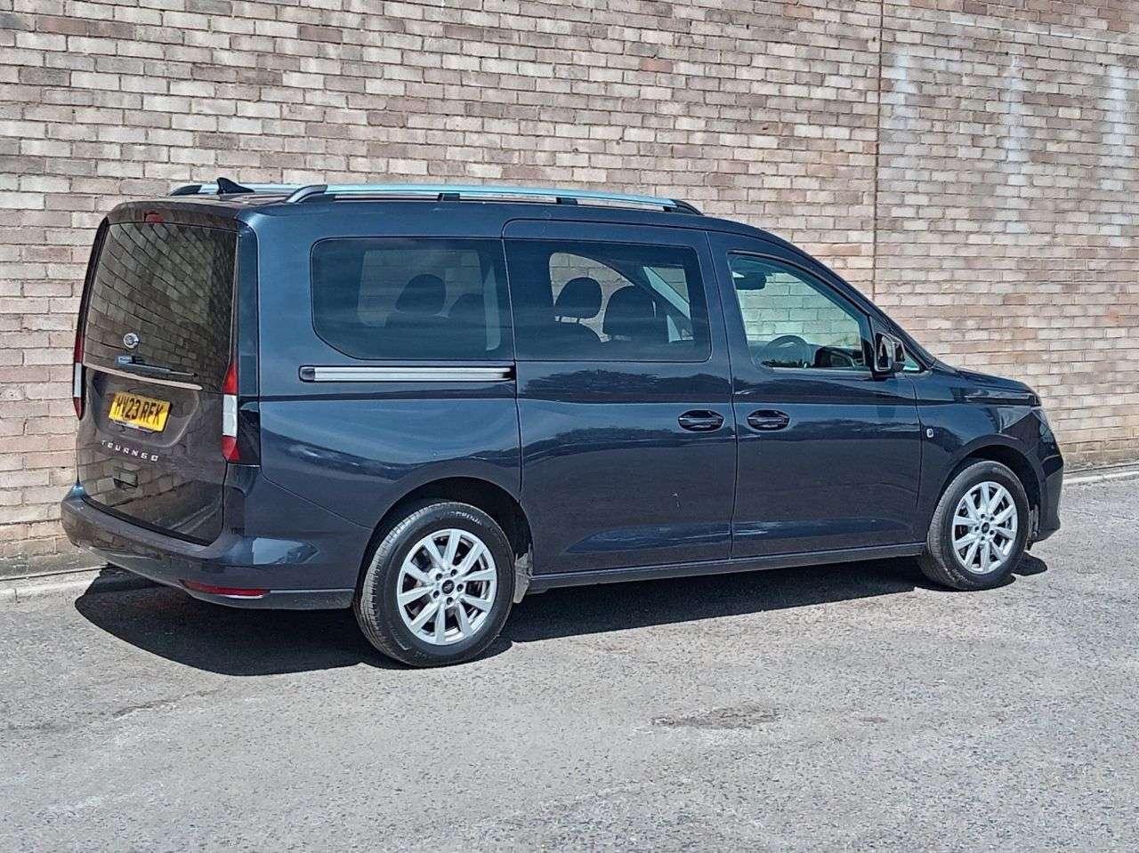 A 2023 FORD GRAND TOURNEO CONNECT 2.0 EcoBlue Titanium MPV 5dr Diesel Manual Euro 6 (s/s) (122 ps) A 2023 FORD GRAND TOURNEO CONNECT 2.0 EcoBlue Titanium MPV 5dr Diesel Manual Euro 6 (s/s) (122 ps)