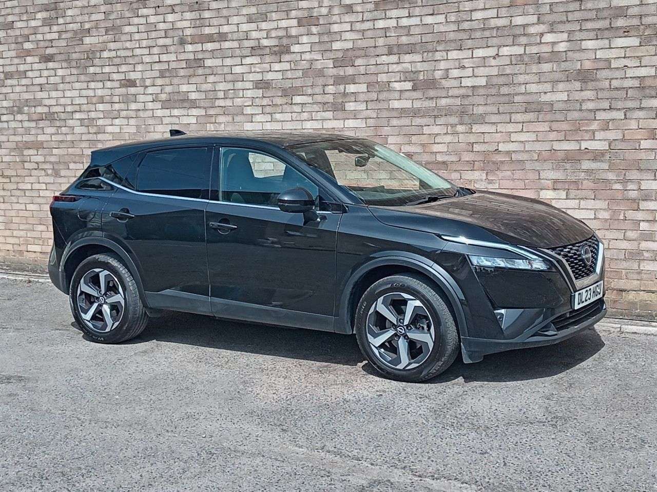 A 2023 NISSAN QASHQAI 1.3 DIG-T MHEV N-Connecta SUV 5dr Petrol Hybrid XTRON Euro 6 (s/s) (158 ps) A 2023 NISSAN QASHQAI 1.3 DIG-T MHEV N-Connecta SUV 5dr Petrol Hybrid XTRON Euro 6 (s/s) (158 ps)
