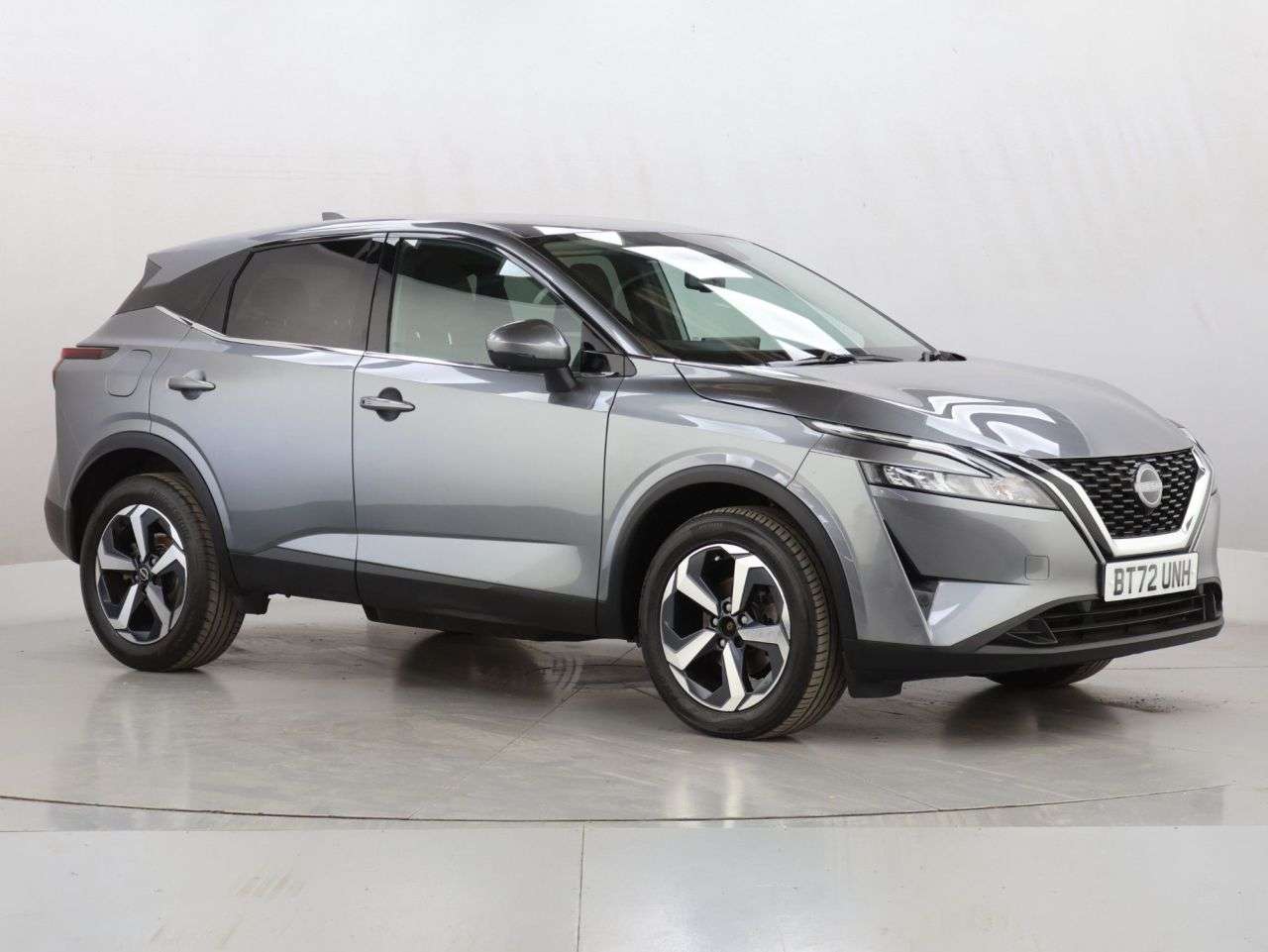 A 2022 NISSAN QASHQAI 1.3 DIG-T MHEV N-Connecta SUV 5dr Petrol Hybrid Manual Euro 6 (s/s) (140 ps A 2022 NISSAN QASHQAI 1.3 DIG-T MHEV N-Connecta SUV 5dr Petrol Hybrid Manual Euro 6 (s/s) (140 ps