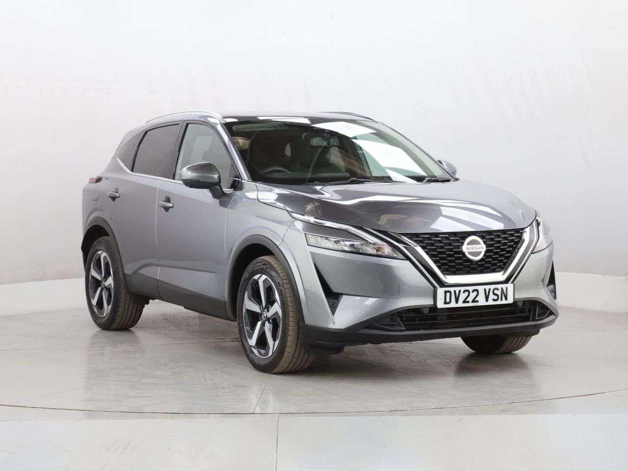 A 2022 NISSAN QASHQAI 1.3 DIG-T MHEV N-Connecta SUV 5dr Petrol Hybrid Manual Euro 6 (s/s) (140 ps A 2022 NISSAN QASHQAI 1.3 DIG-T MHEV N-Connecta SUV 5dr Petrol Hybrid Manual Euro 6 (s/s) (140 ps