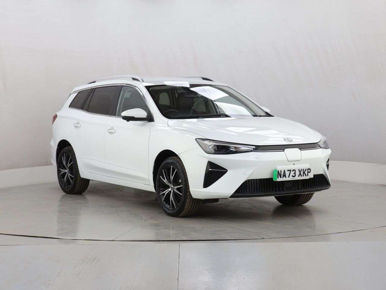 A 2023 MG MG 5 61.1kWh Trophy Long Range Estate 5dr Electric Auto (156 ps) A 2023 MG MG 5 61.1kWh Trophy Long Range Estate 5dr Electric Auto (156 ps)
