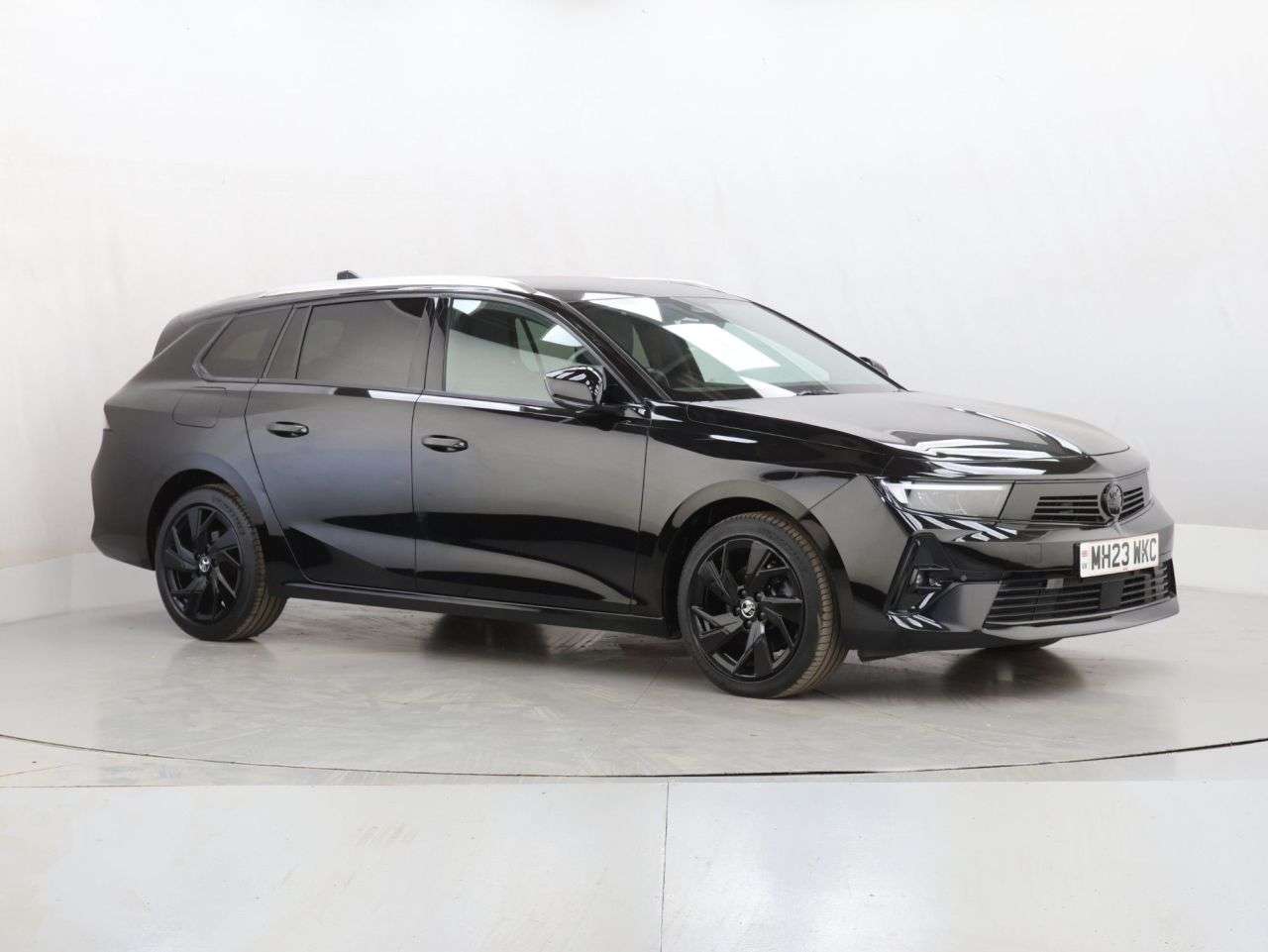 A 2023 VAUXHALL ASTRA 1.2 Turbo GS Sports Tourer 5dr Petrol Auto Euro 6 (s/s) (130 ps) A 2023 VAUXHALL ASTRA 1.2 Turbo GS Sports Tourer 5dr Petrol Auto Euro 6 (s/s) (130 ps)