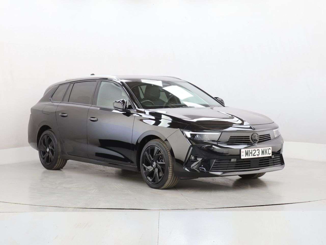 A 2023 VAUXHALL ASTRA 1.2 Turbo GS Sports Tourer 5dr Petrol Auto Euro 6 (s/s) (130 ps) A 2023 VAUXHALL ASTRA 1.2 Turbo GS Sports Tourer 5dr Petrol Auto Euro 6 (s/s) (130 ps)