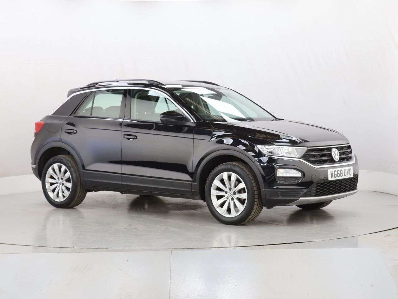 A 2019 VOLKSWAGEN T-ROC 1.0 TSI GPF SE SUV 5dr Petrol Manual Euro 6 (s/s) (115 ps) A 2019 VOLKSWAGEN T-ROC 1.0 TSI GPF SE SUV 5dr Petrol Manual Euro 6 (s/s) (115 ps)