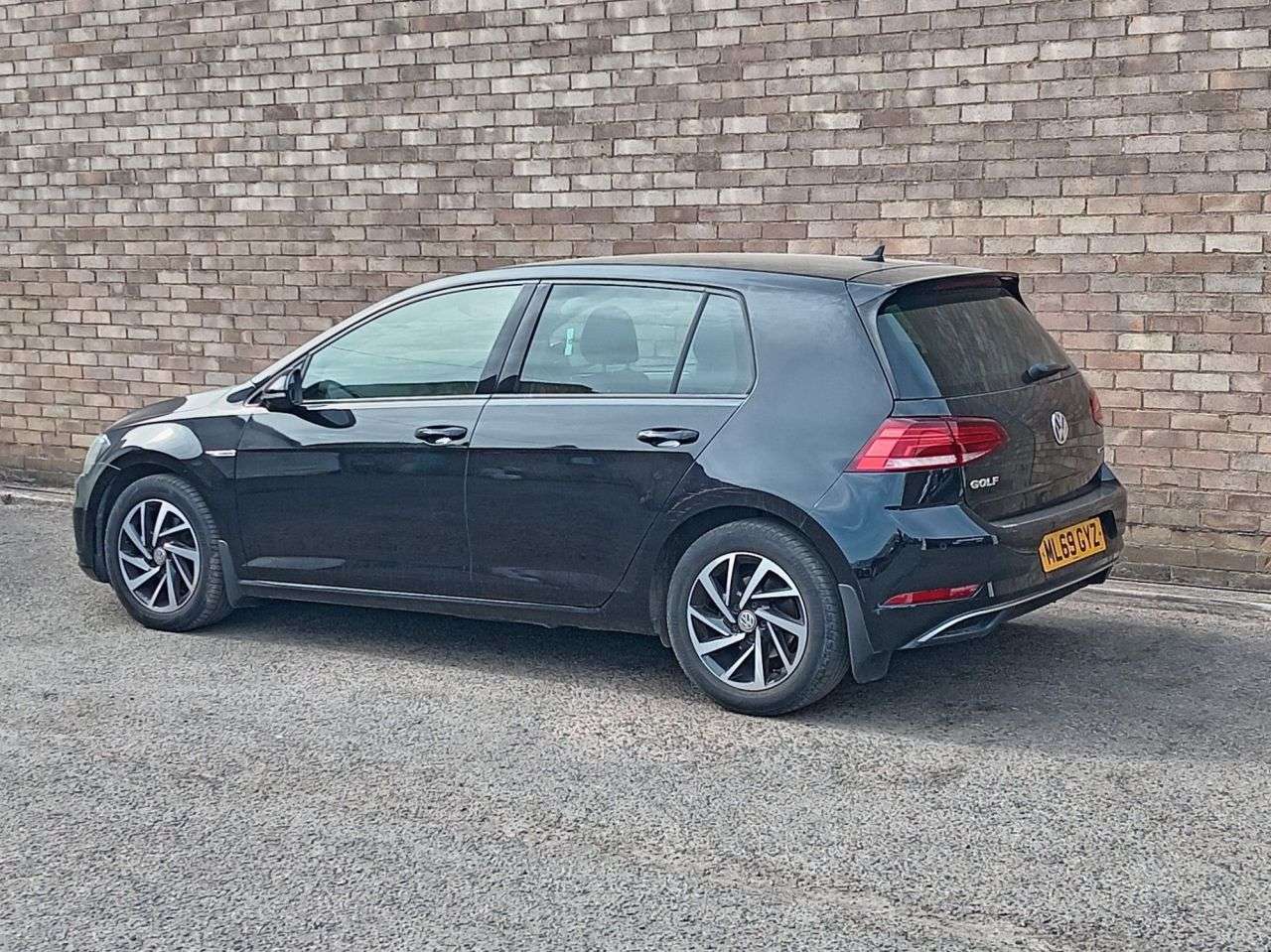 A 2019 VOLKSWAGEN GOLF 1.5 TSI EVO Match Hatchback 5dr Petrol Manual Euro 6 (s/s) (130 ps) A 2019 VOLKSWAGEN GOLF 1.5 TSI EVO Match Hatchback 5dr Petrol Manual Euro 6 (s/s) (130 ps)