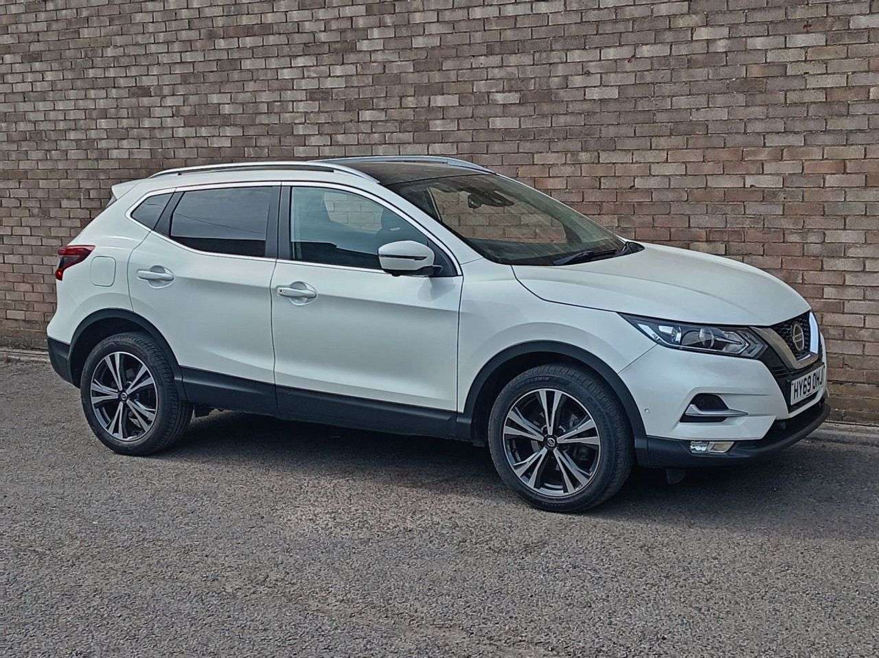 A 2019 NISSAN QASHQAI 1.3 DIG-T N-Connecta SUV 5dr Petrol Manual Euro 6 (s/s) (160 ps) A 2019 NISSAN QASHQAI 1.3 DIG-T N-Connecta SUV 5dr Petrol Manual Euro 6 (s/s) (160 ps)