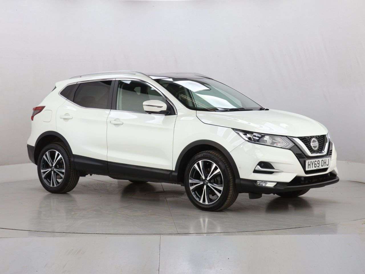 A 2019 NISSAN QASHQAI 1.3 DIG-T N-Connecta SUV 5dr Petrol Manual Euro 6 (s/s) (160 ps) A 2019 NISSAN QASHQAI 1.3 DIG-T N-Connecta SUV 5dr Petrol Manual Euro 6 (s/s) (160 ps)