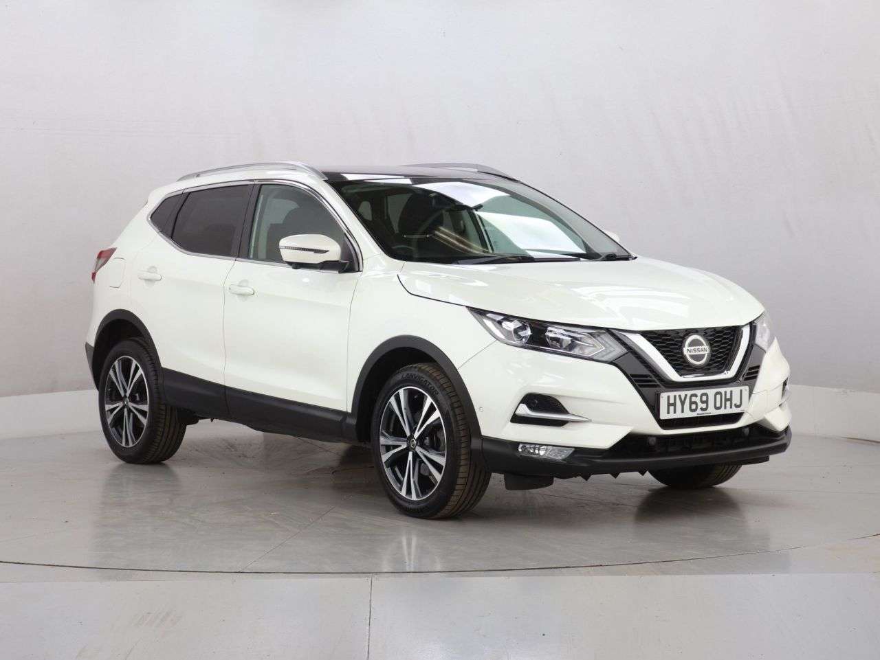 A 2019 NISSAN QASHQAI 1.3 DIG-T N-Connecta SUV 5dr Petrol Manual Euro 6 (s/s) (160 ps) A 2019 NISSAN QASHQAI 1.3 DIG-T N-Connecta SUV 5dr Petrol Manual Euro 6 (s/s) (160 ps)
