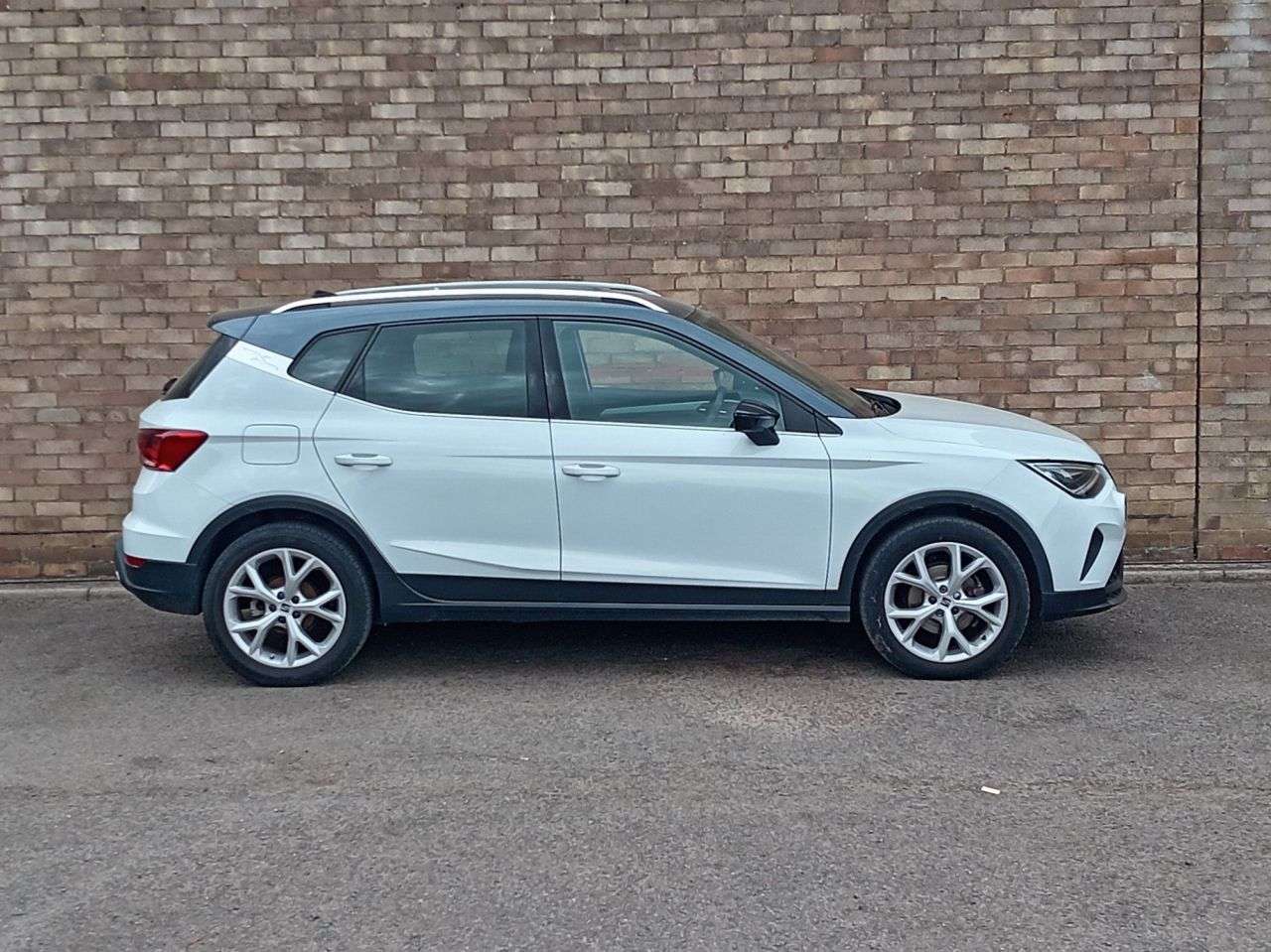 A 2023 SEAT ARONA 1.0 TSI FR SUV 5dr Petrol Manual Euro 6 (s/s) (110 ps) A 2023 SEAT ARONA 1.0 TSI FR SUV 5dr Petrol Manual Euro 6 (s/s) (110 ps)