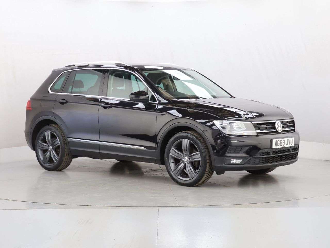 A 2019 VOLKSWAGEN TIGUAN 1.5 TSI EVO Match SUV 5dr Petrol Manual Euro 6 (s/s) (150 ps) A 2019 VOLKSWAGEN TIGUAN 1.5 TSI EVO Match SUV 5dr Petrol Manual Euro 6 (s/s) (150 ps)
