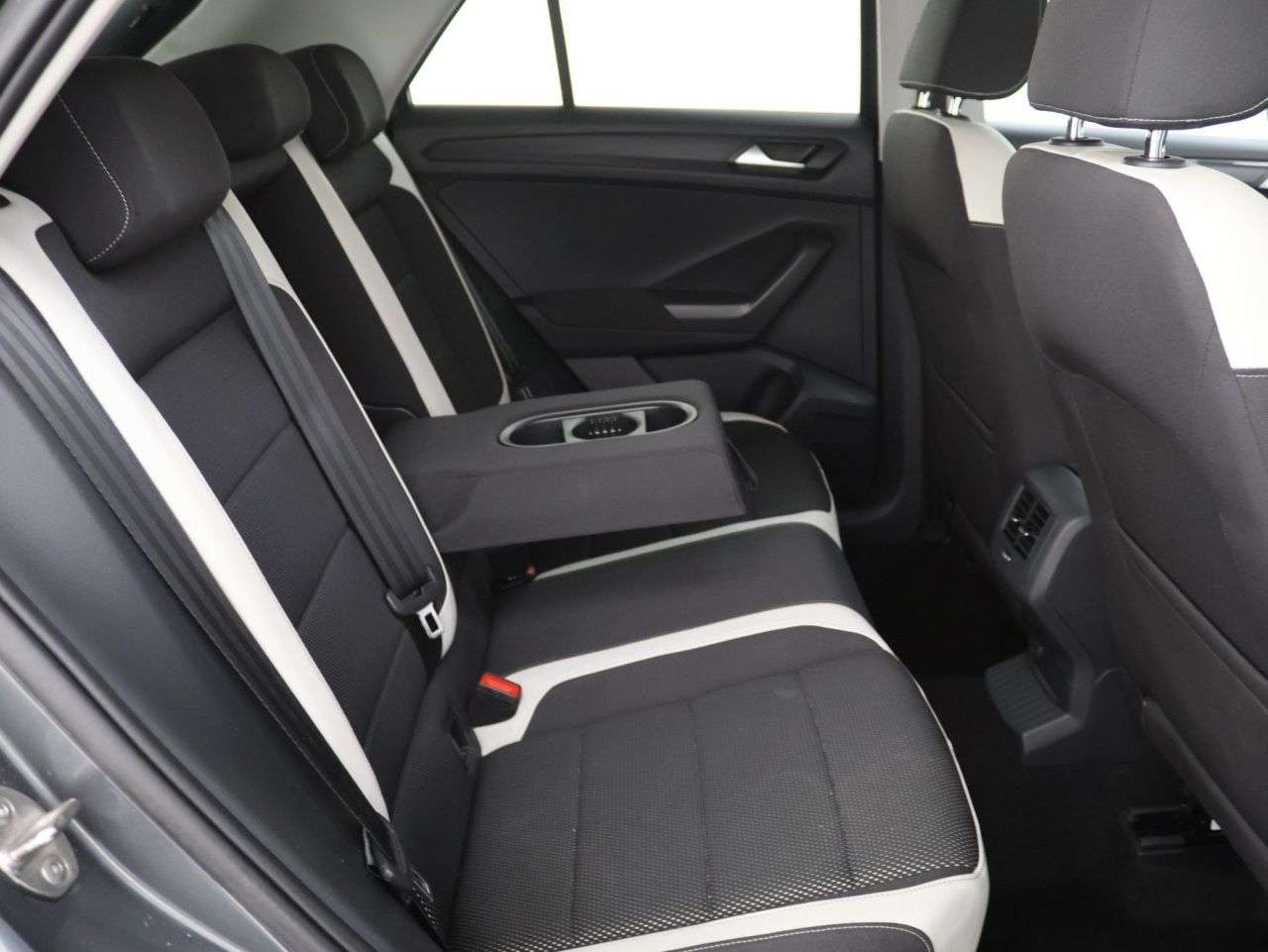 2018 VOLKSWAGEN T-ROC 2018 VOLKSWAGEN T-ROC