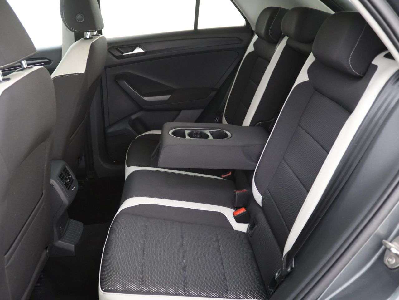 2018 VOLKSWAGEN T-ROC 2018 VOLKSWAGEN T-ROC