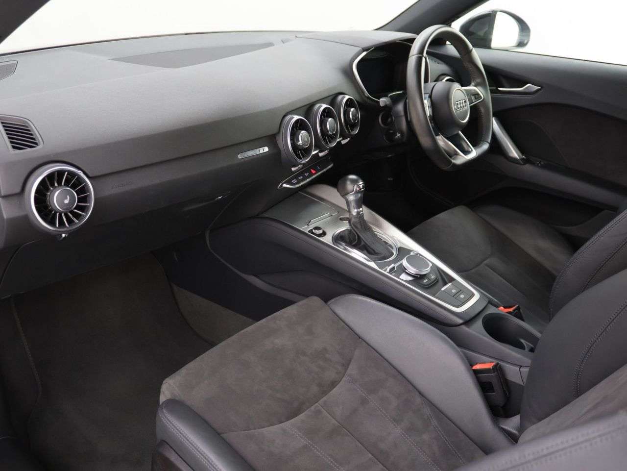 2021 AUDI TT 2021 AUDI TT