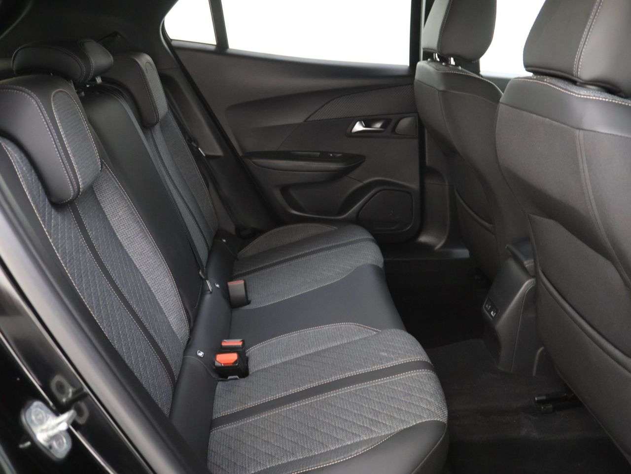2024 PEUGEOT 2008 2024 PEUGEOT 2008