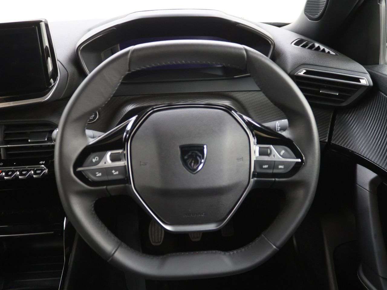 2024 PEUGEOT 2008 2024 PEUGEOT 2008