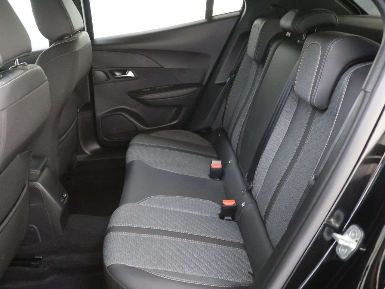 2024 PEUGEOT 2008 2024 PEUGEOT 2008