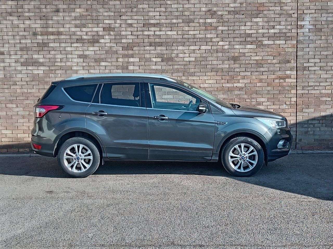A 2017 FORD KUGA 2.0 TDCi Titanium SUV 5dr Diesel Manual Euro 6 (s/s) (150 ps) A 2017 FORD KUGA 2.0 TDCi Titanium SUV 5dr Diesel Manual Euro 6 (s/s) (150 ps)