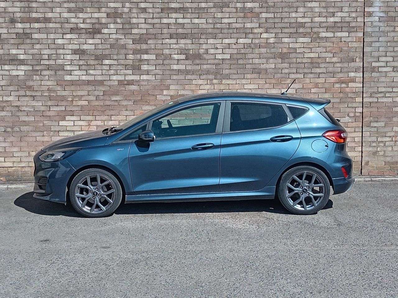 A 2024 FORD FIESTA 1.0T EcoBoost MHEV ST-Line Edition Hatchback 5dr Petrol Manual Euro 6 (s/s) A 2024 FORD FIESTA 1.0T EcoBoost MHEV ST-Line Edition Hatchback 5dr Petrol Manual Euro 6 (s/s)