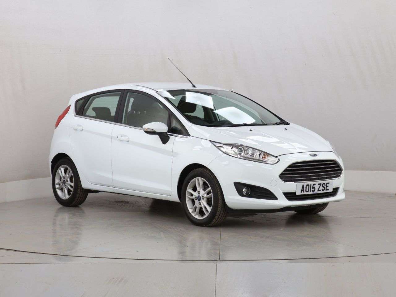 A 2015 FORD FIESTA 1.25 Zetec Hatchback 5dr Petrol Manual Euro 6 (82 ps) A 2015 FORD FIESTA 1.25 Zetec Hatchback 5dr Petrol Manual Euro 6 (82 ps)