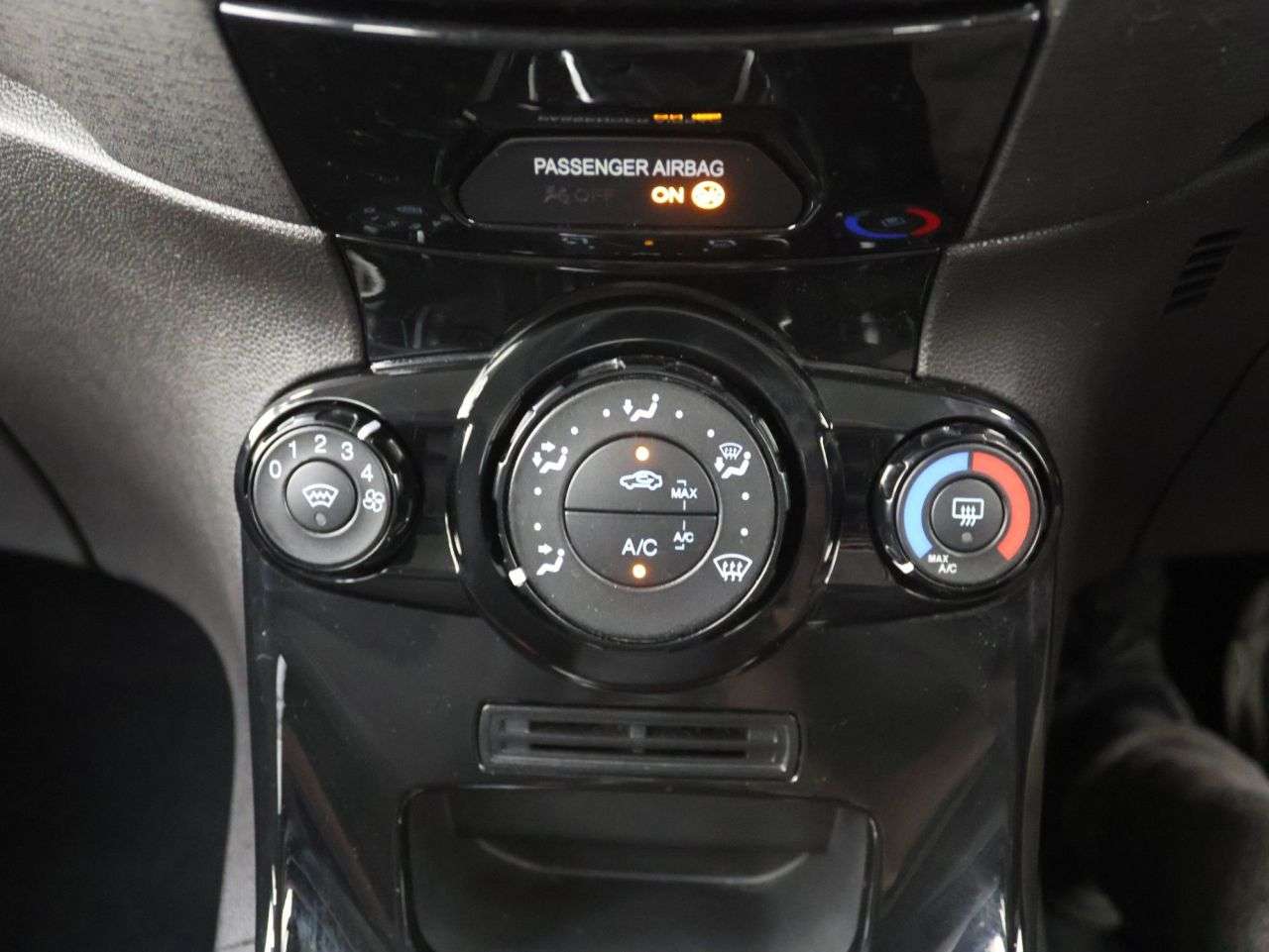 2015 FORD FIESTA 2015 FORD FIESTA