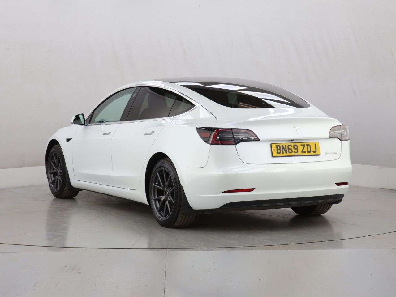 2019 TESLA MODEL 3 2019 TESLA MODEL 3