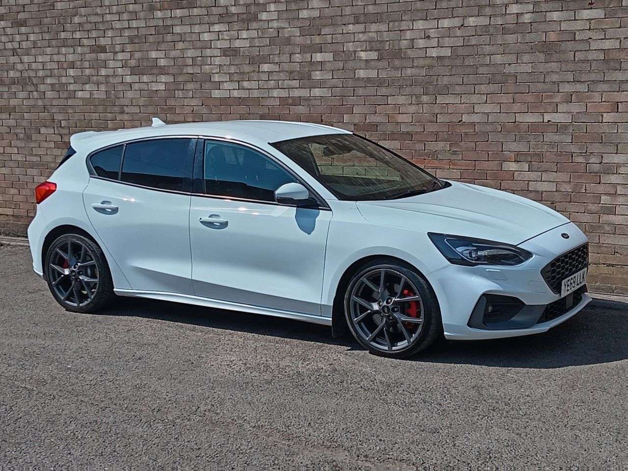A 2019 FORD FOCUS 2.0 EcoBlue ST Hatchback 5dr Diesel Manual Euro 6 (s/s) (190 ps) A 2019 FORD FOCUS 2.0 EcoBlue ST Hatchback 5dr Diesel Manual Euro 6 (s/s) (190 ps)