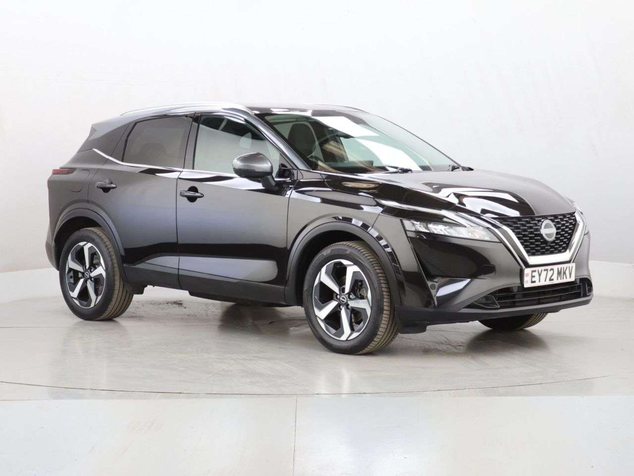 A 2022 NISSAN QASHQAI 1.3 DIG-T MHEV N-Connecta SUV 5dr Petrol Hybrid Manual Euro 6 (s/s) (140 ps A 2022 NISSAN QASHQAI 1.3 DIG-T MHEV N-Connecta SUV 5dr Petrol Hybrid Manual Euro 6 (s/s) (140 ps