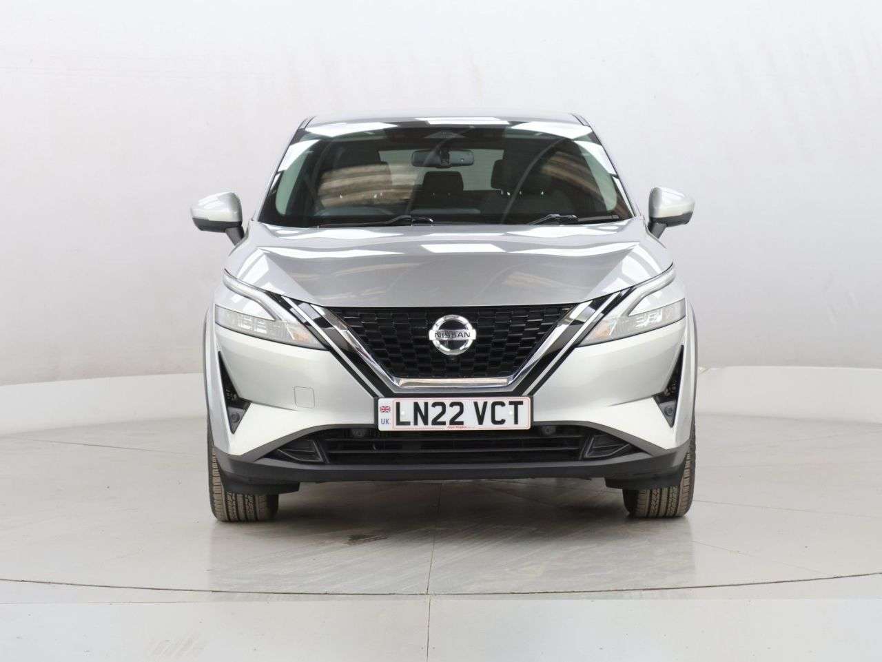 A 2022 NISSAN QASHQAI 1.3 DIG-T MHEV N-Connecta SUV 5dr Petrol Hybrid Manual Euro 6 (s/s) (140 ps A 2022 NISSAN QASHQAI 1.3 DIG-T MHEV N-Connecta SUV 5dr Petrol Hybrid Manual Euro 6 (s/s) (140 ps