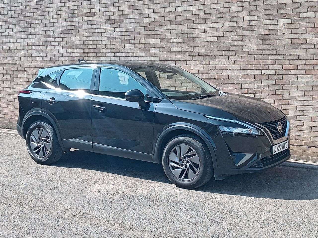 A 2022 NISSAN QASHQAI 1.3 DIG-T MHEV Acenta Premium SUV 5dr Petrol Hybrid Manual Euro 6 (s/s) (14 A 2022 NISSAN QASHQAI 1.3 DIG-T MHEV Acenta Premium SUV 5dr Petrol Hybrid Manual Euro 6 (s/s) (14