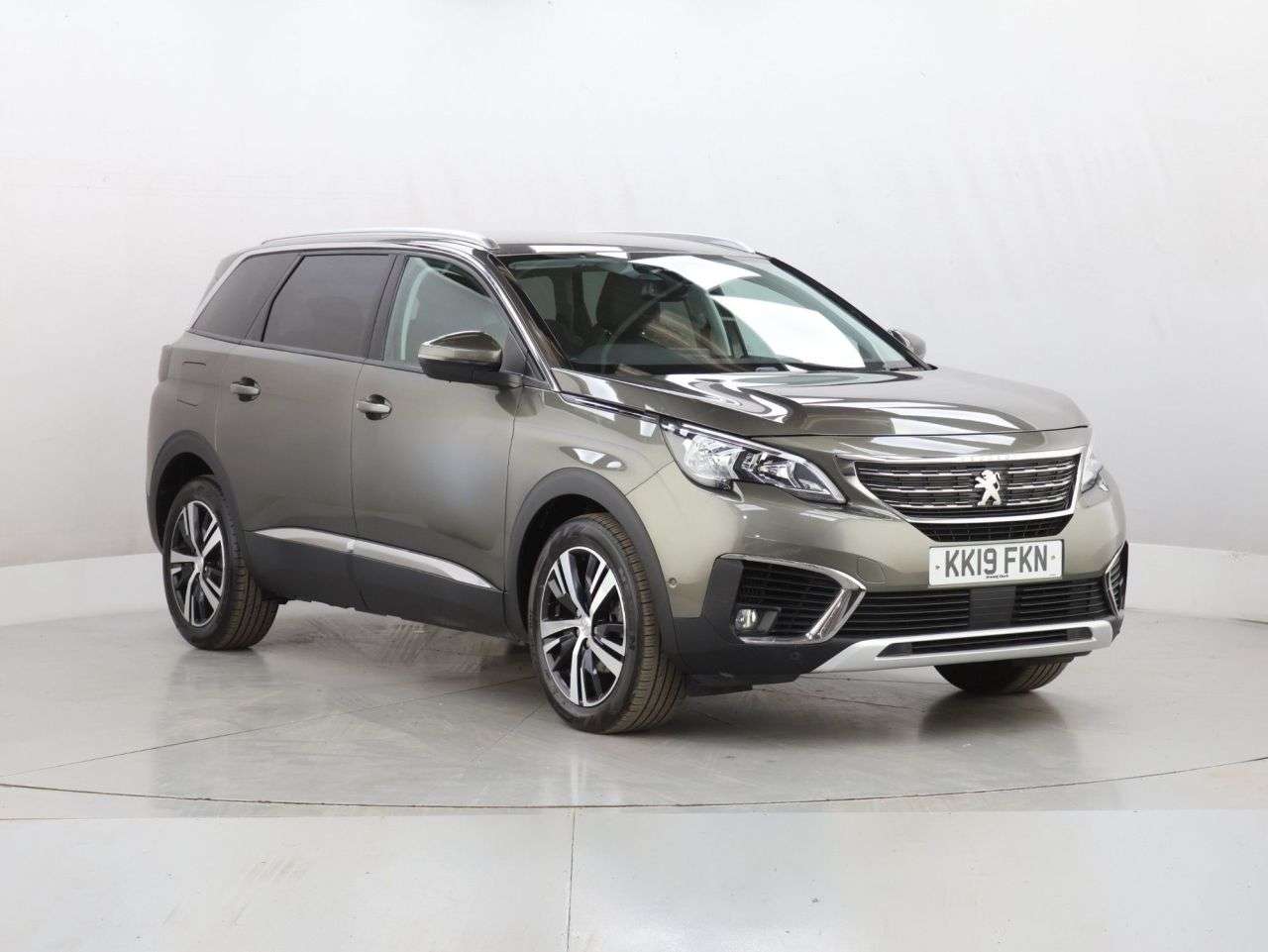 A 2019 PEUGEOT 5008 1.2 PureTech Allure SUV 5dr Petrol Manual Euro 6 (s/s) (130 ps) A 2019 PEUGEOT 5008 1.2 PureTech Allure SUV 5dr Petrol Manual Euro 6 (s/s) (130 ps)