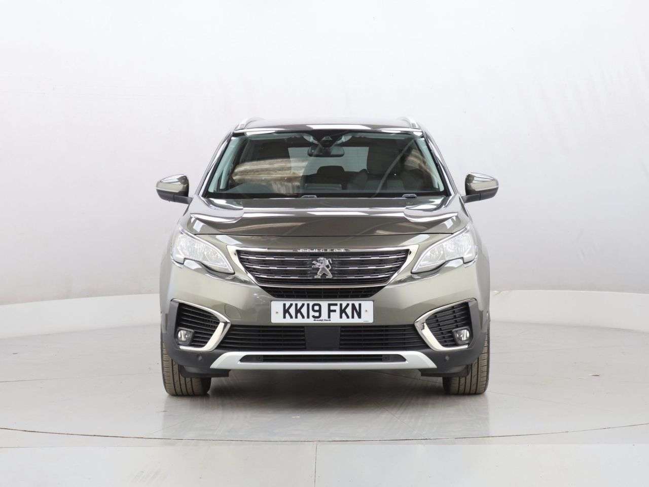 A 2019 PEUGEOT 5008 1.2 PureTech Allure SUV 5dr Petrol Manual Euro 6 (s/s) (130 ps) A 2019 PEUGEOT 5008 1.2 PureTech Allure SUV 5dr Petrol Manual Euro 6 (s/s) (130 ps)