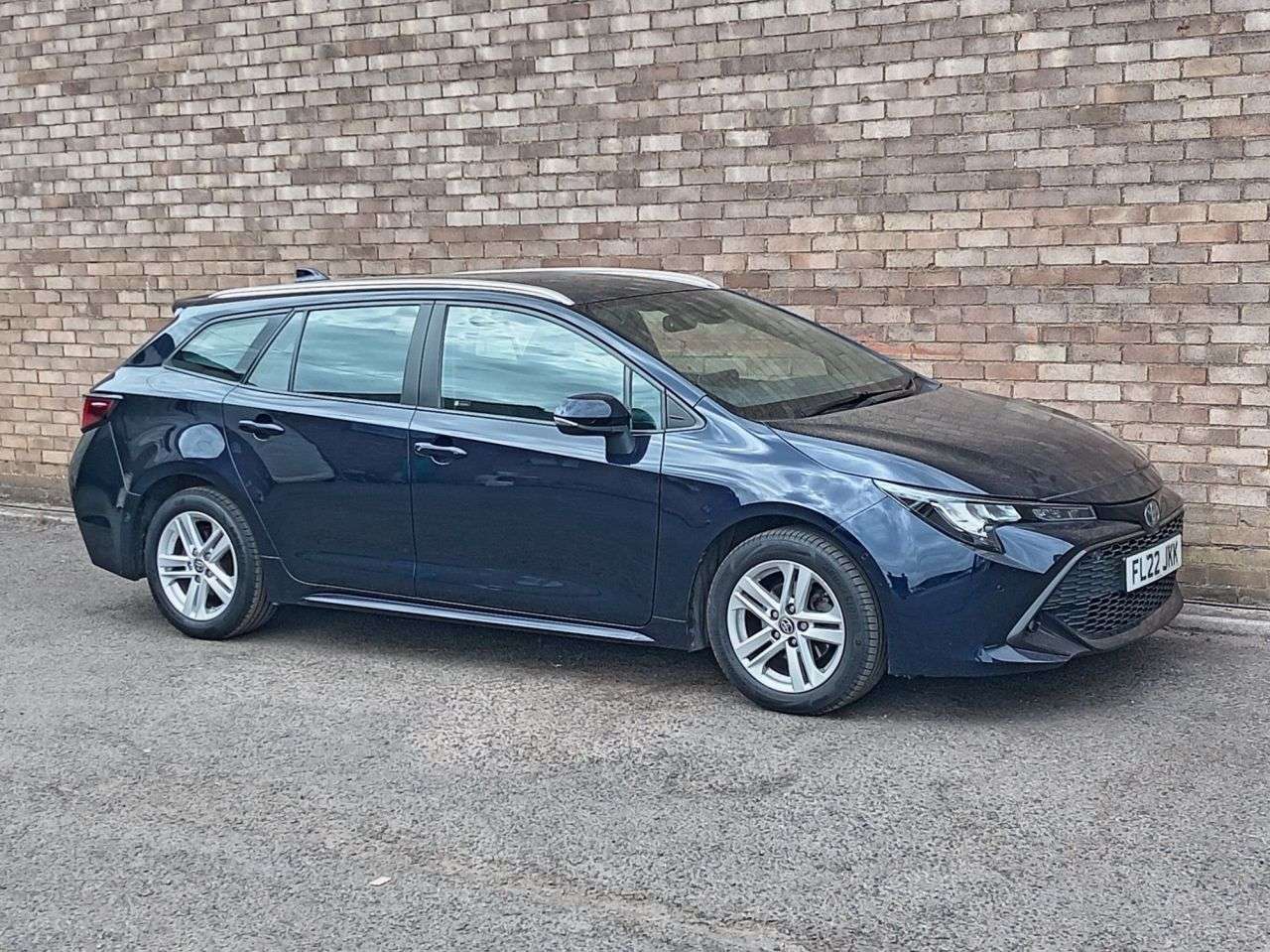 A 2022 TOYOTA COROLLA 1.8 VVT-h GPF Icon Tech Touring Sports 5dr Petrol Hybrid CVT Euro 6 (s/s) ( A 2022 TOYOTA COROLLA 1.8 VVT-h GPF Icon Tech Touring Sports 5dr Petrol Hybrid CVT Euro 6 (s/s) (
