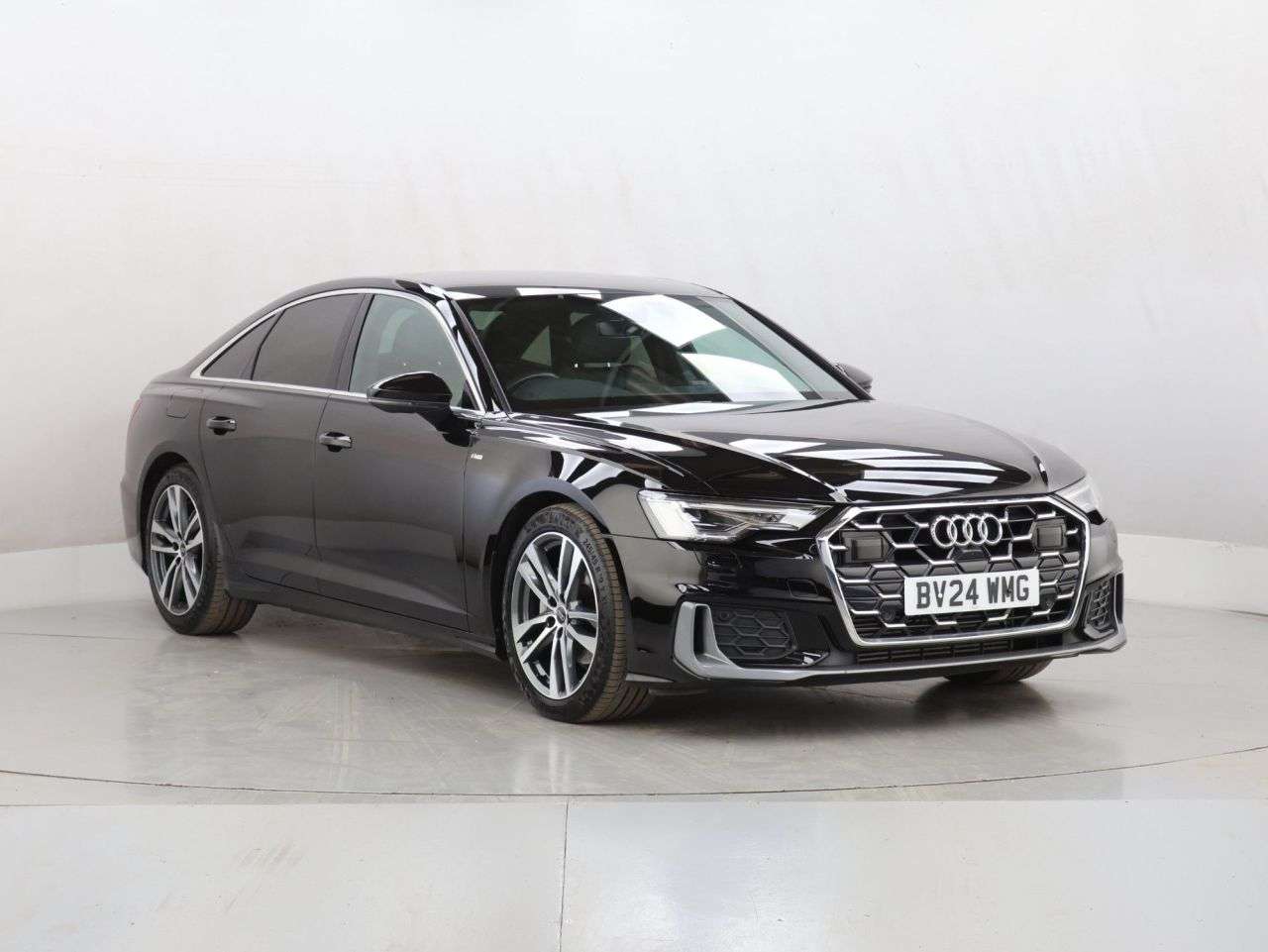 A 2024 AUDI A6 SALOON 2.0 TFSI 40 S line Saloon 4dr Petrol S Tronic Euro 6 (s/s) (204 ps) A 2024 AUDI A6 SALOON 2.0 TFSI 40 S line Saloon 4dr Petrol S Tronic Euro 6 (s/s) (204 ps)