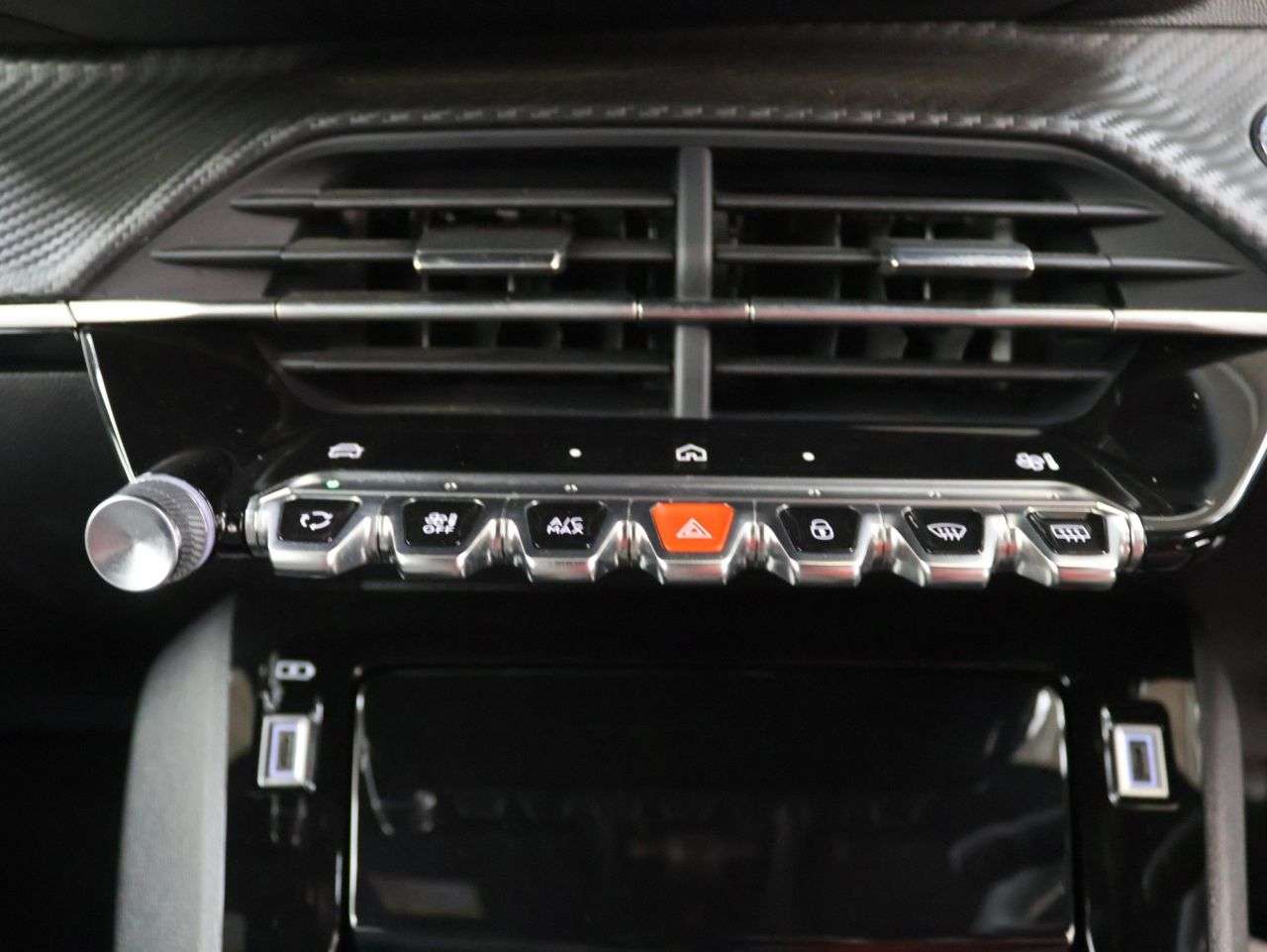2024 PEUGEOT 2008 2024 PEUGEOT 2008