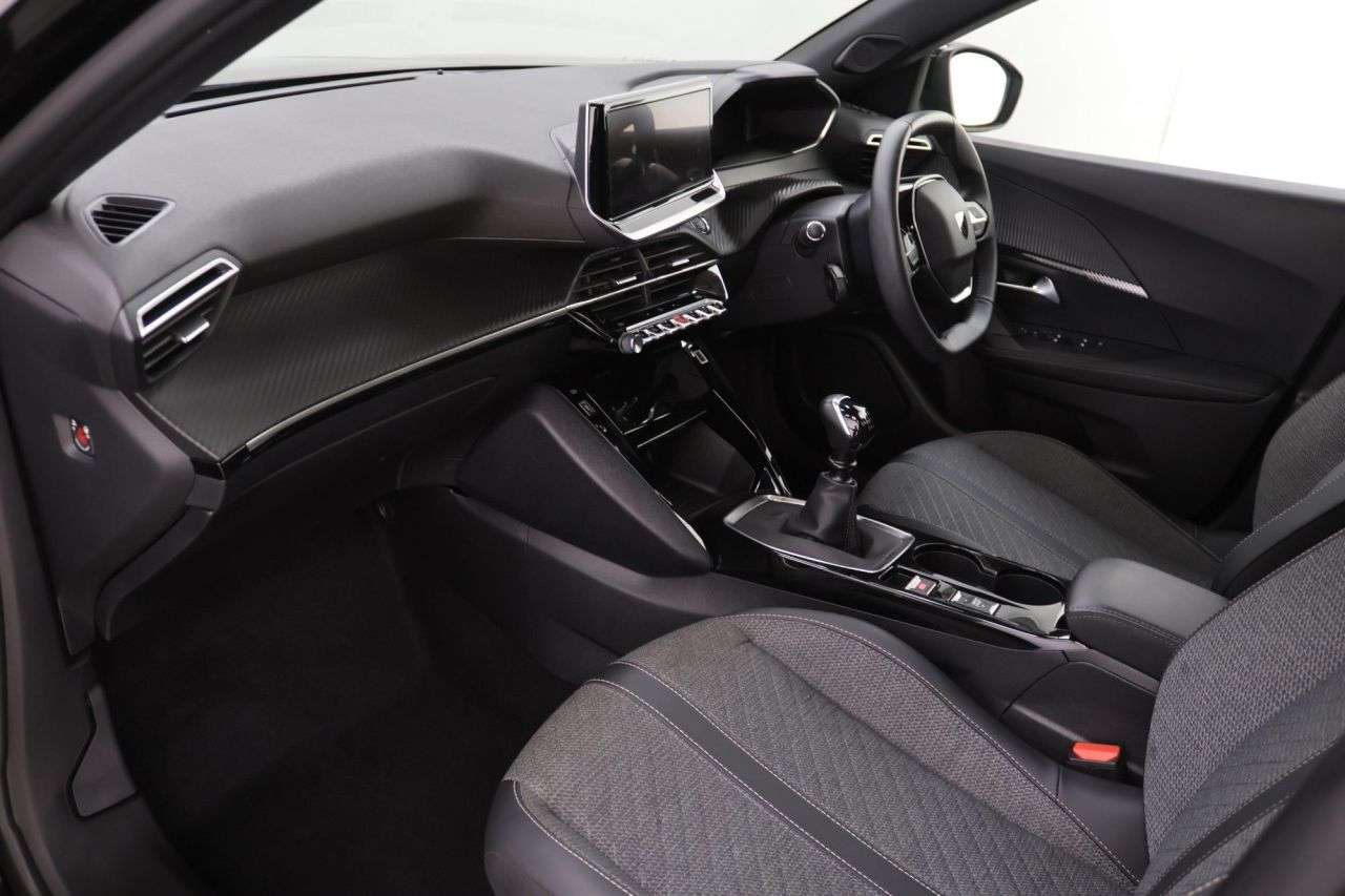 2024 PEUGEOT 2008 2024 PEUGEOT 2008