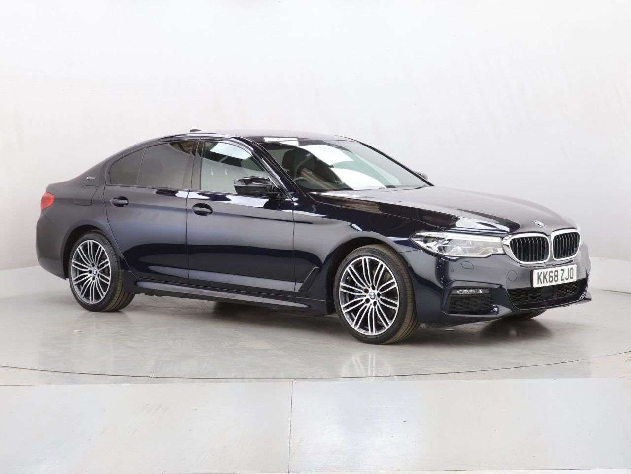A 2019 BMW 5 SERIES 2.0 530e 9.2kWh M Sport Saloon 4dr Petrol Plug-in Hybrid Auto Euro 6 (s/s) A 2019 BMW 5 SERIES 2.0 530e 9.2kWh M Sport Saloon 4dr Petrol Plug-in Hybrid Auto Euro 6 (s/s)