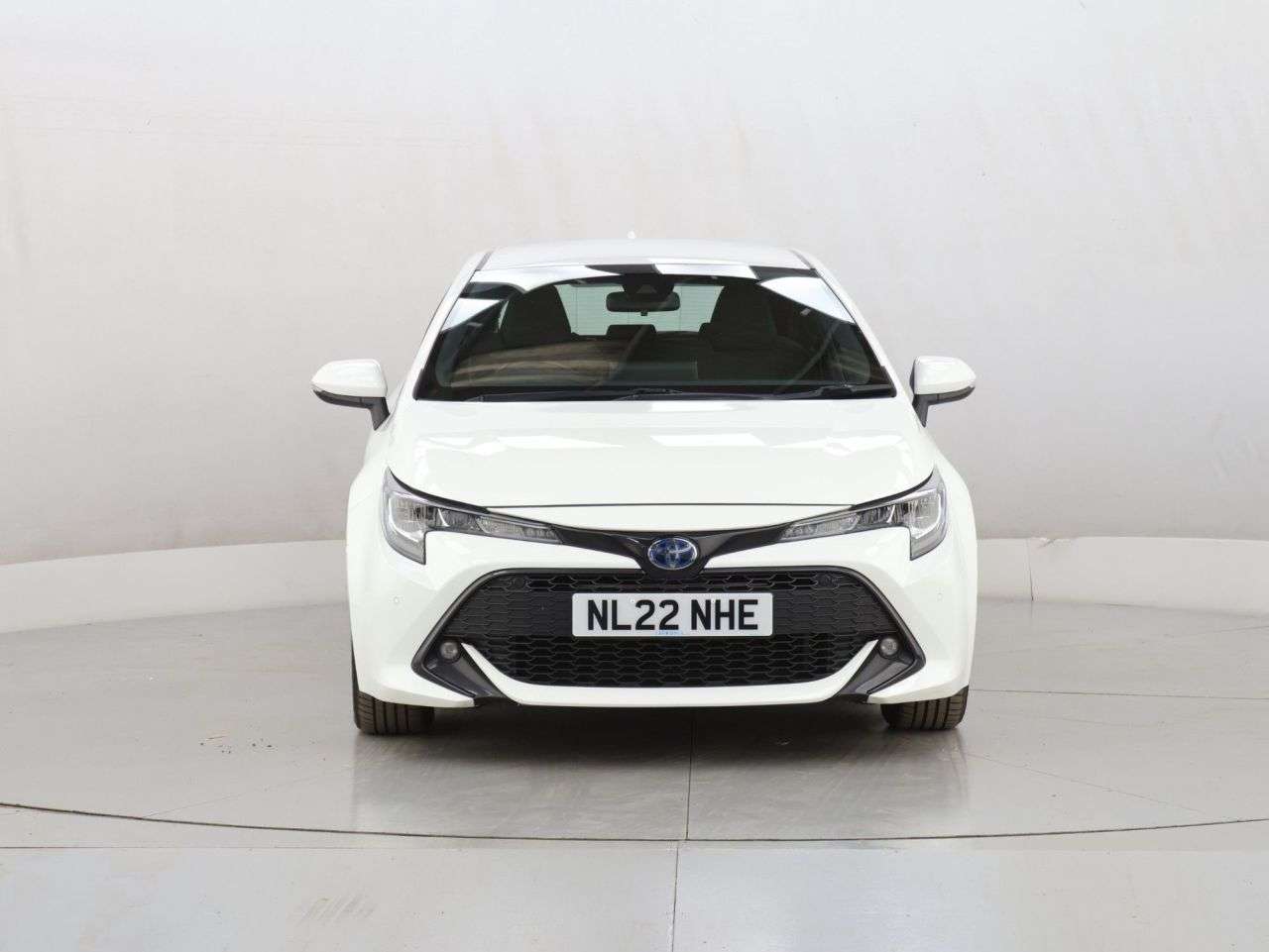 A 2022 TOYOTA COROLLA 1.8 VVT-h GPF Icon Tech Hatchback 5dr Petrol Hybrid CVT Euro 6 (s/s) (122 p A 2022 TOYOTA COROLLA 1.8 VVT-h GPF Icon Tech Hatchback 5dr Petrol Hybrid CVT Euro 6 (s/s) (122 p