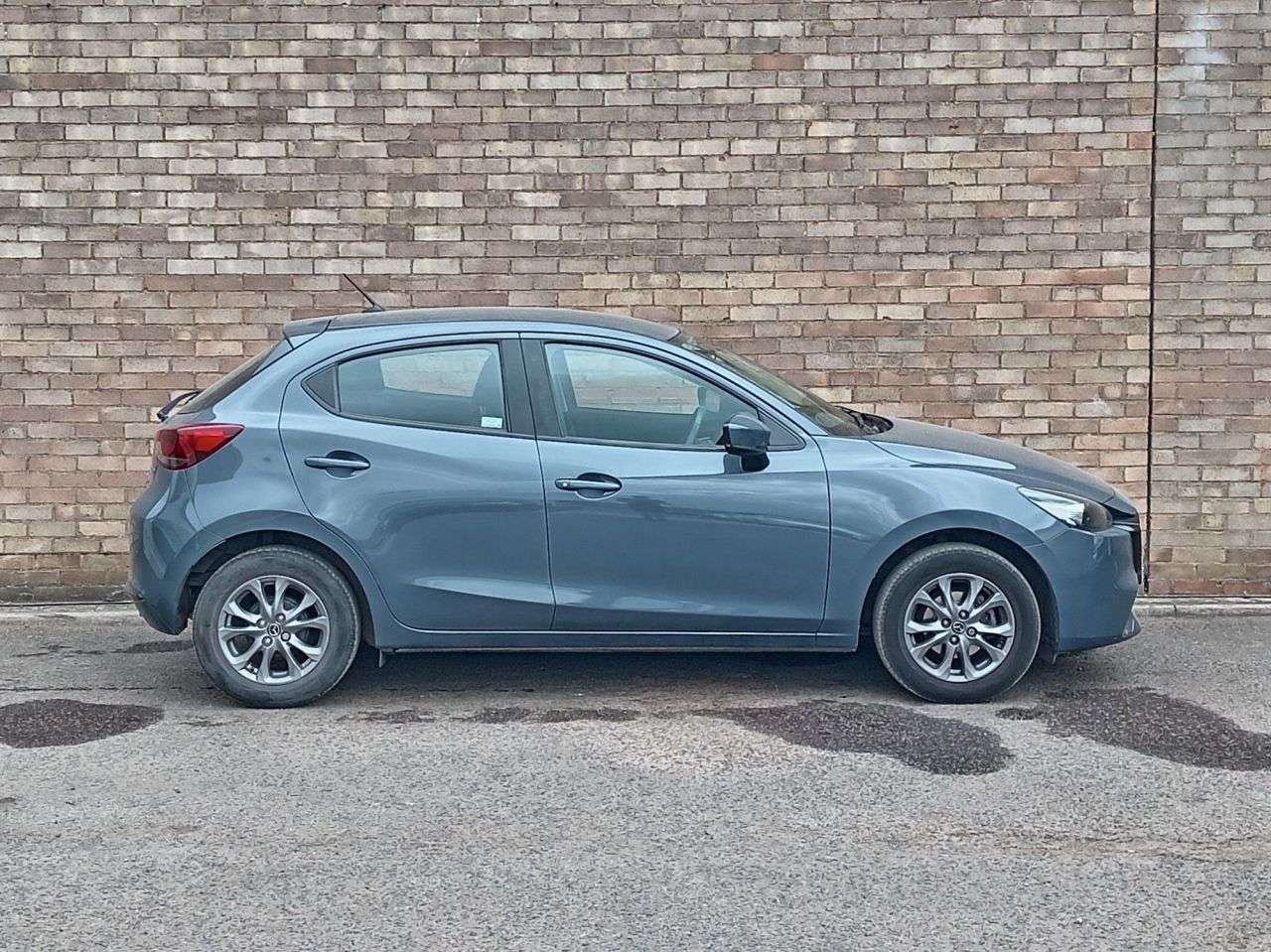 A 2024 MAZDA MAZDA2 1.5 SKYACTIV-G Centre-Line Hatchback 5dr Petrol Manual Euro 6 (s/s) (75 ps) A 2024 MAZDA MAZDA2 1.5 SKYACTIV-G Centre-Line Hatchback 5dr Petrol Manual Euro 6 (s/s) (75 ps)