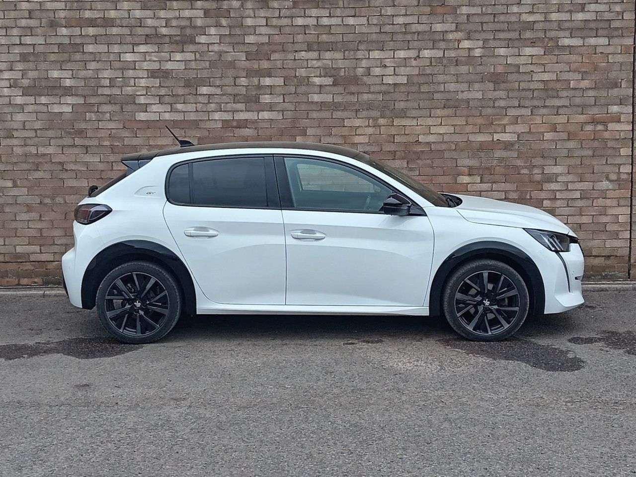 A 2023 PEUGEOT 208 1.2 PureTech GT Hatchback 5dr Petrol Manual Euro 6 (s/s) (100 ps) A 2023 PEUGEOT 208 1.2 PureTech GT Hatchback 5dr Petrol Manual Euro 6 (s/s) (100 ps)
